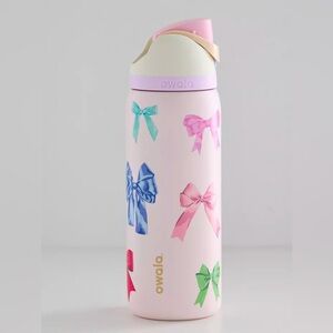 Owala 32 oz exclusive from Urban Outfitters